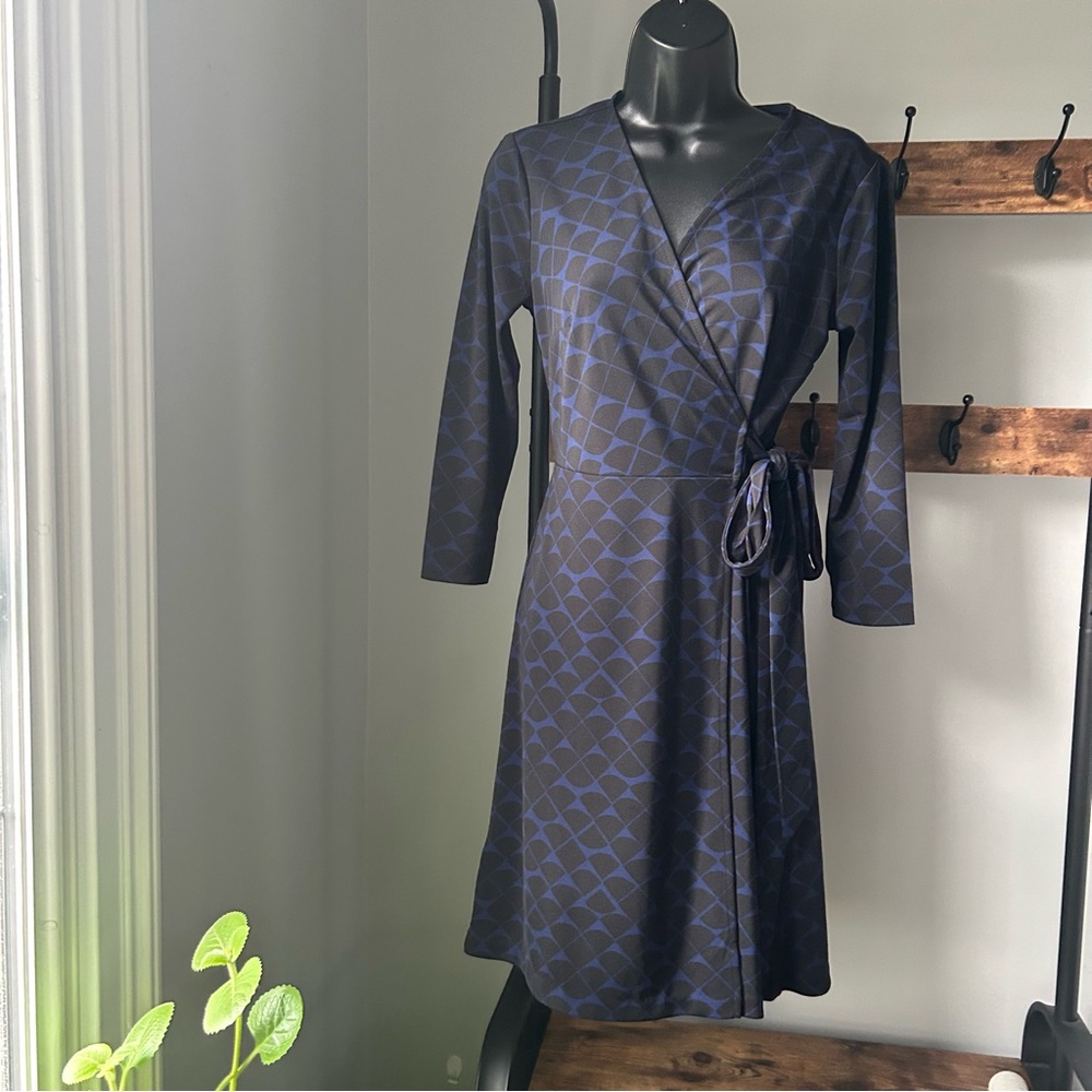 Ann Taylor Women’s Black blue geometric rint True Wrap Dress 3/4 Sleeve size 2 - Picture 1 of 6